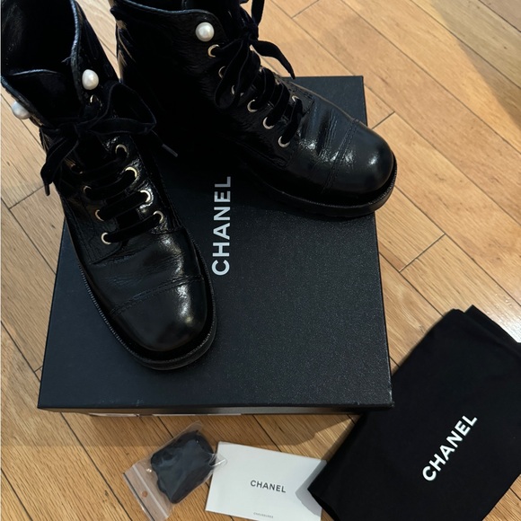 Chanel classic black patten lace up combat boot. - Picture 6 of 10